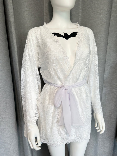 Clearance Ready To Ship Bridal White Lace Bat Wing Kimono Sample